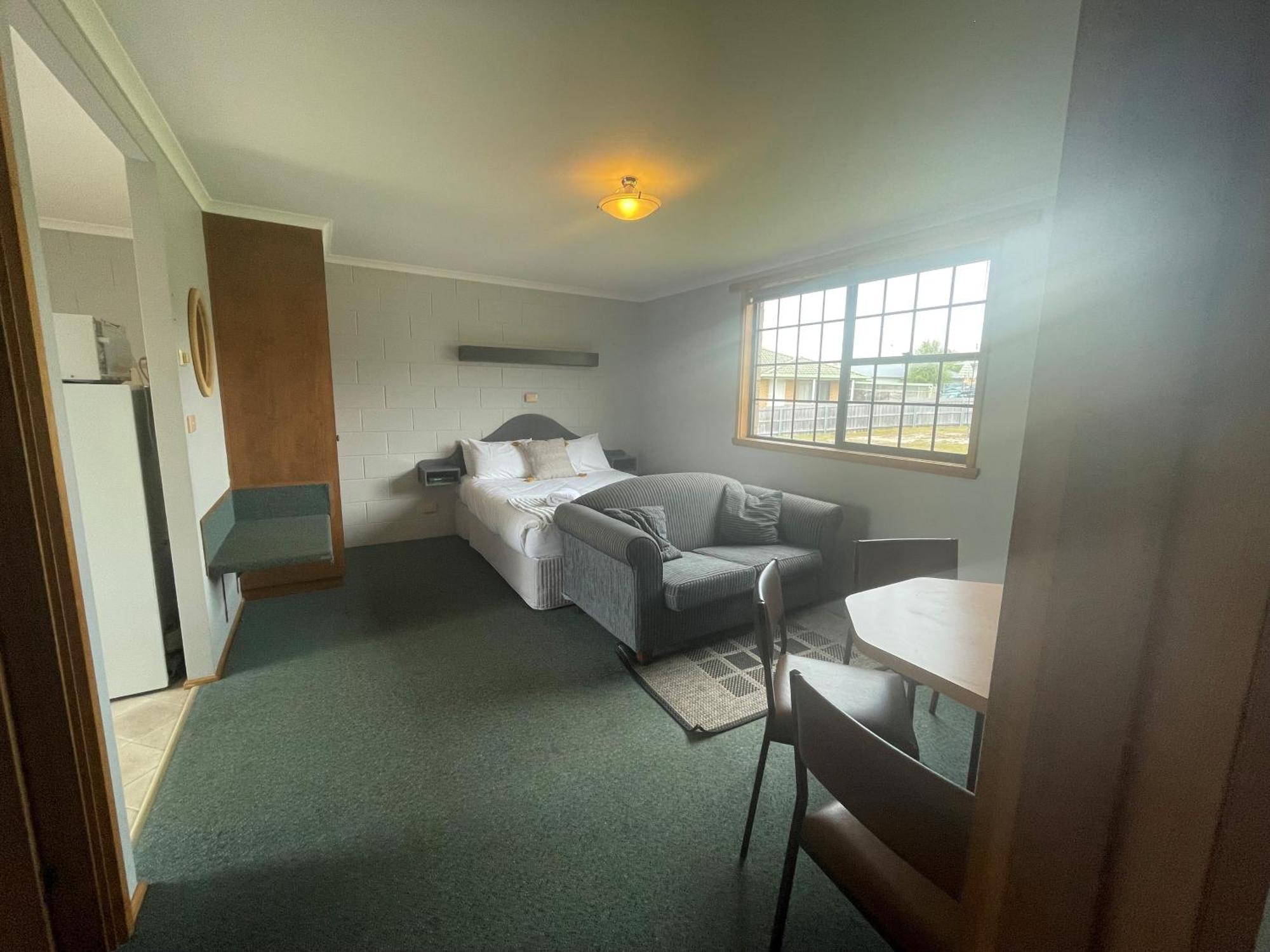 Bridport Bay Inn Екстер'єр фото